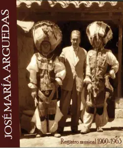 jose maria arguedas: foto con los danzantes de tijeras en color sepia